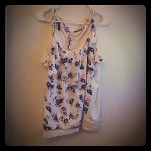 Flowered, flowy tank top